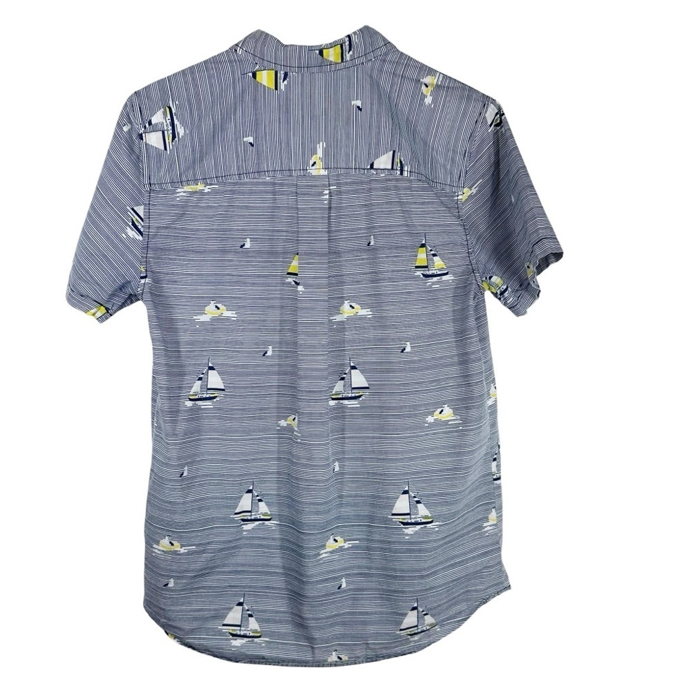 PARTY PANTS Men's Short Sleeve Button Down with Novelty Sailboat Print Medium - Picture 5 of 7